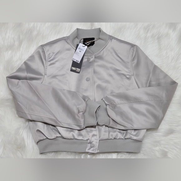 Truth Jackets & Blazers - Truth Pearl Gray Satin Jacket - Medium NWT